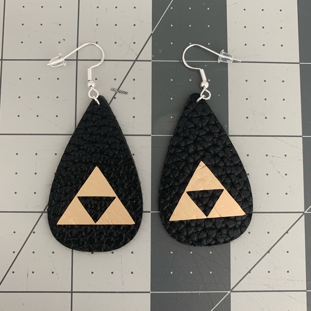 Zelda triforce earrings